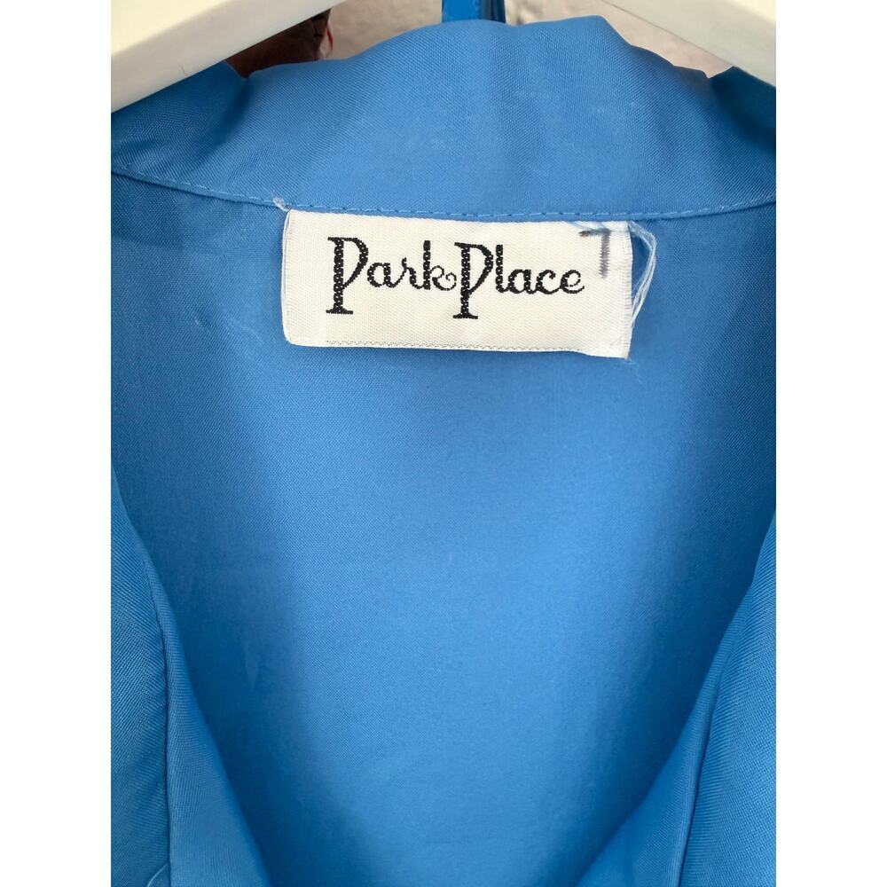 Vintage Park Place Cornflower Blue Button Front Blouse Crest Pocket Large - Picture 3 of 5